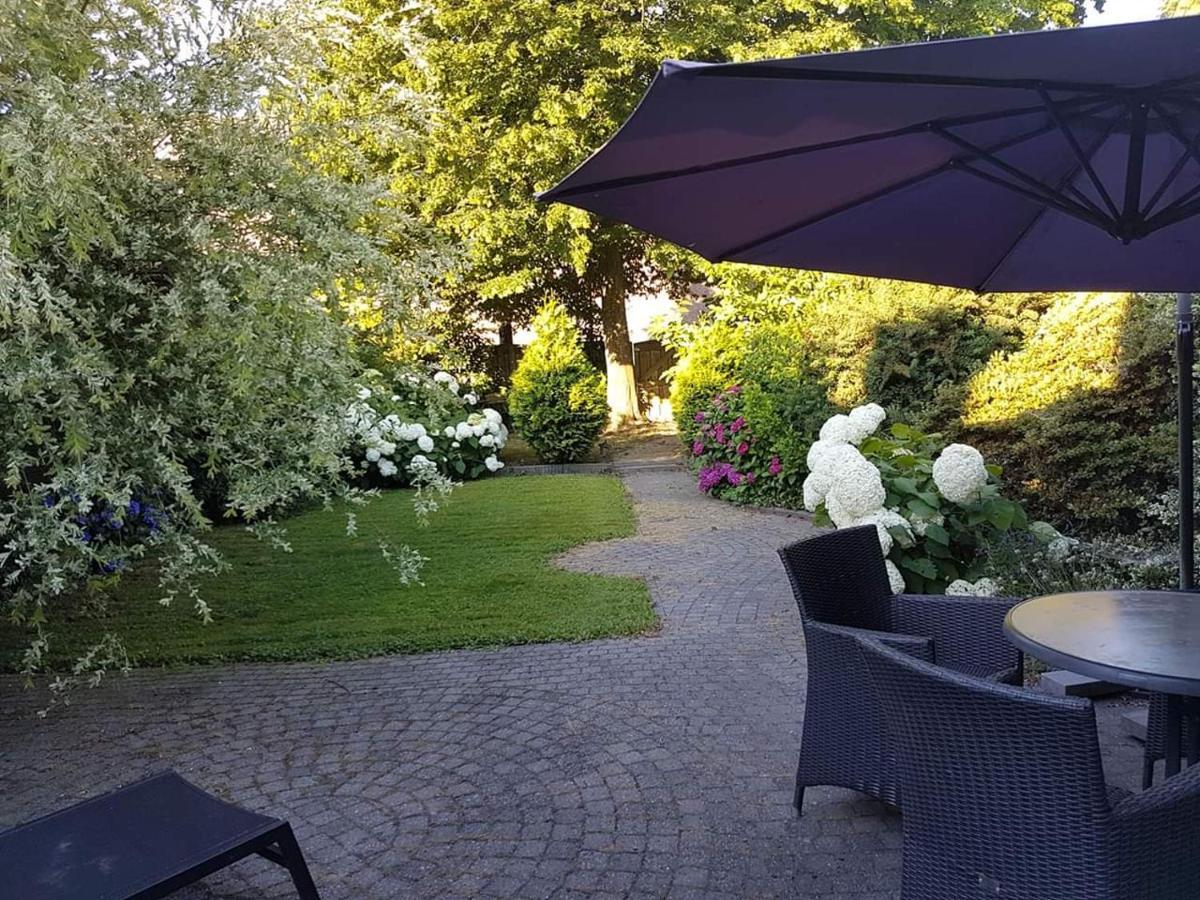 Bnbmarlies Oirsbeek ภายนอก รูปภาพ